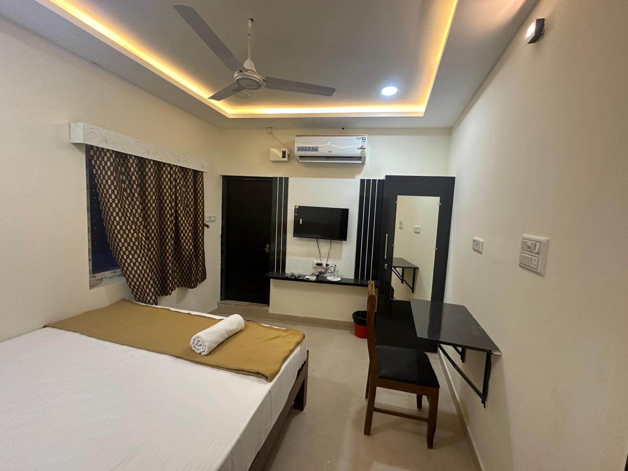 Mahadeepam Residency Villa Tiruvannāmalai Eksteriør billede