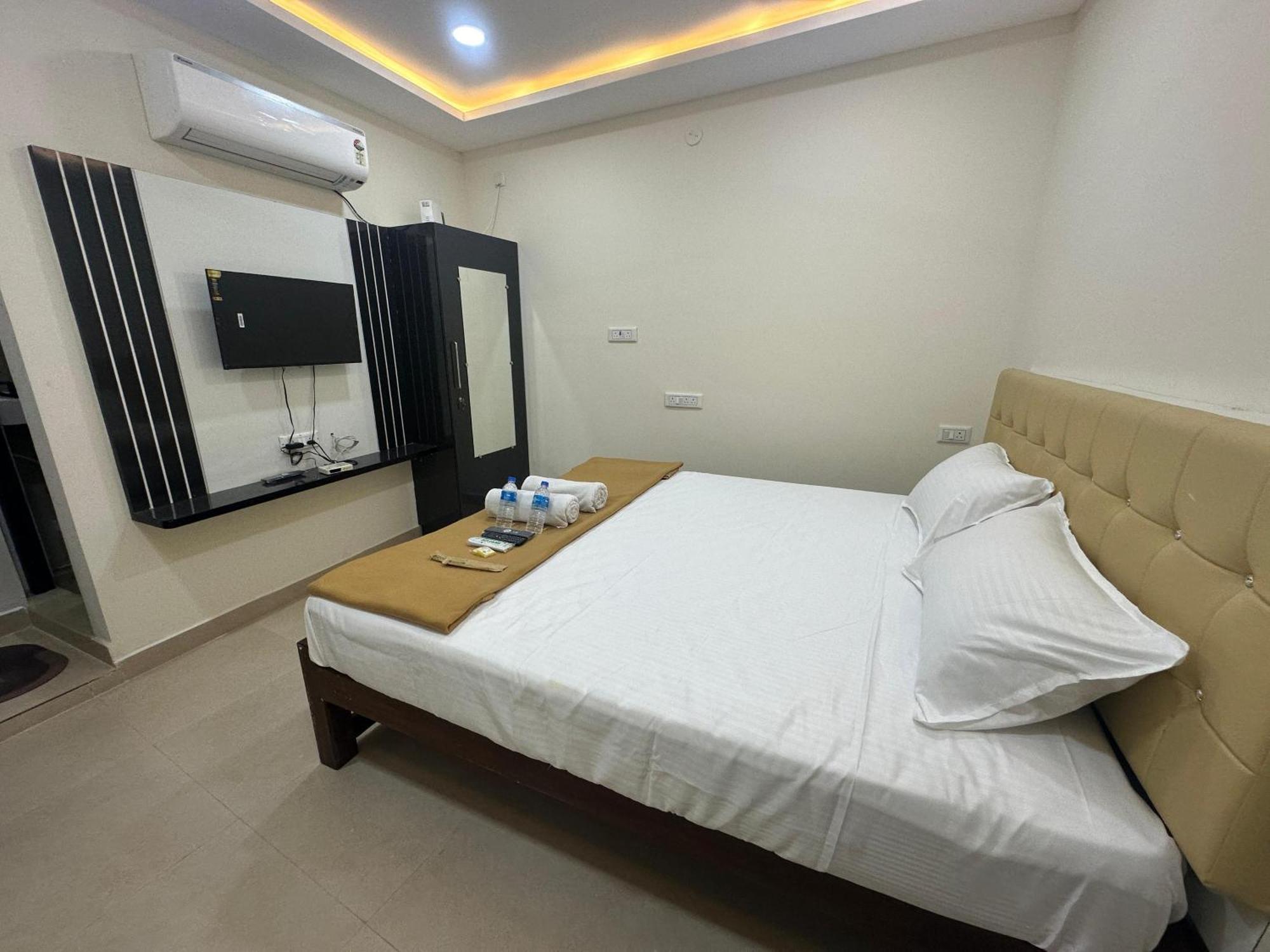 Mahadeepam Residency Villa Tiruvannāmalai Værelse billede