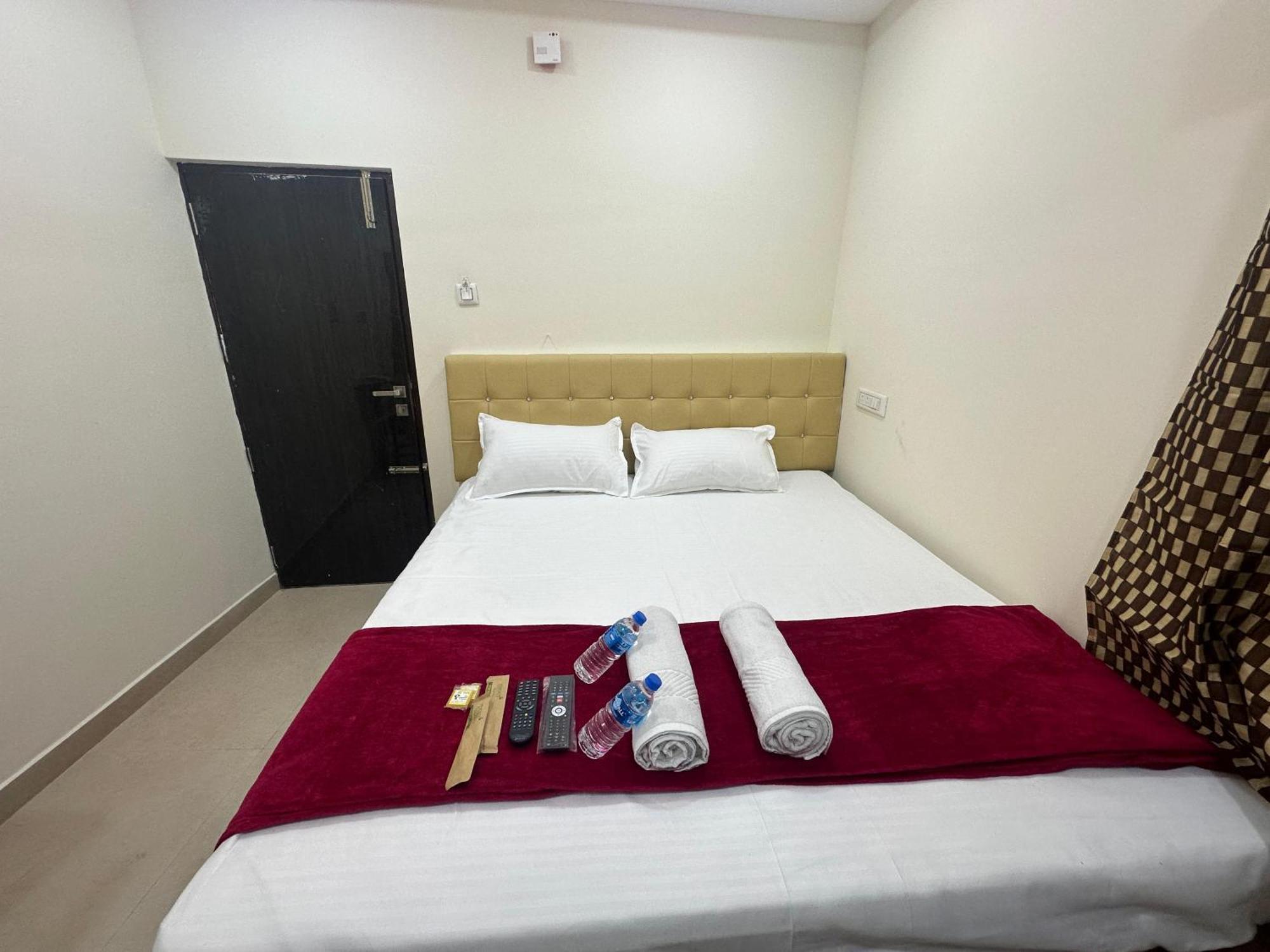 Mahadeepam Residency Villa Tiruvannāmalai Eksteriør billede