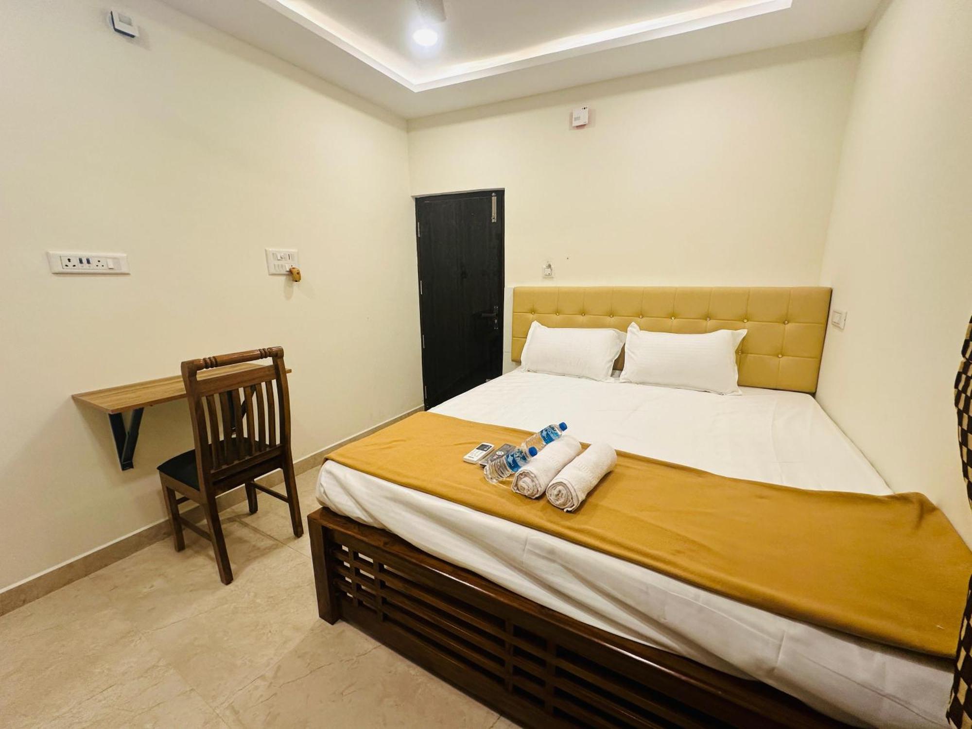 Mahadeepam Residency Villa Tiruvannāmalai Eksteriør billede