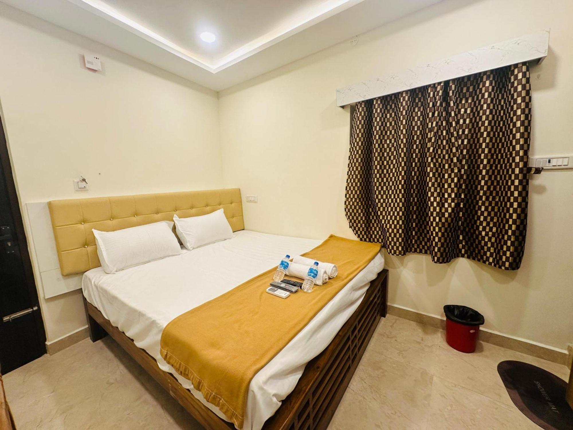 Mahadeepam Residency Villa Tiruvannāmalai Eksteriør billede