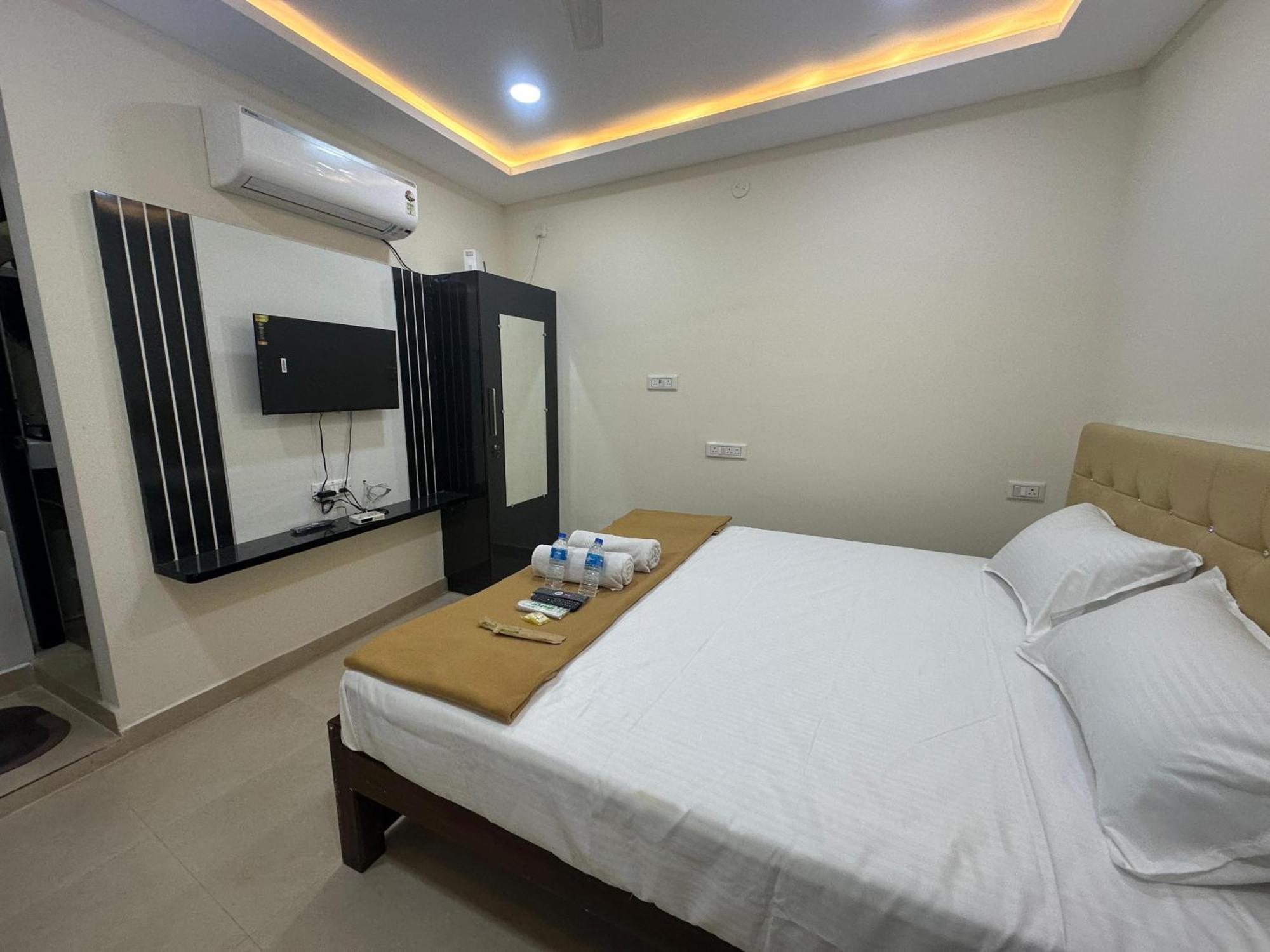 Mahadeepam Residency Villa Tiruvannāmalai Eksteriør billede