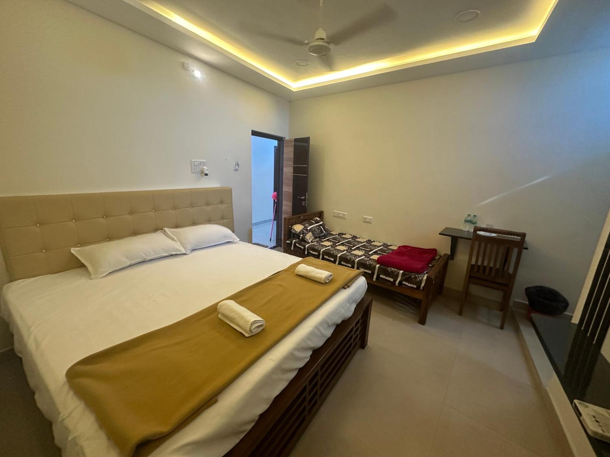 Mahadeepam Residency Villa Tiruvannāmalai Eksteriør billede